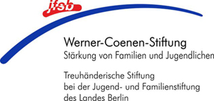Logi der Werner-Coenen-Stiftung. Sie steht für  Qualifizierung und Weiterentwicklung von Angeboten der Jugendhilfe für Kinder und Jugendliche in Berlin